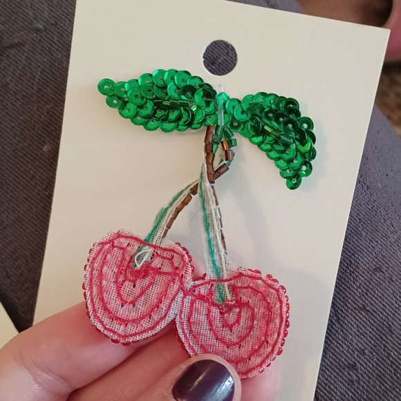 Two cherry patches - Picture 3 of 3